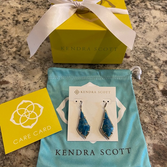 Kendra Scott Olivia Drop Earrings